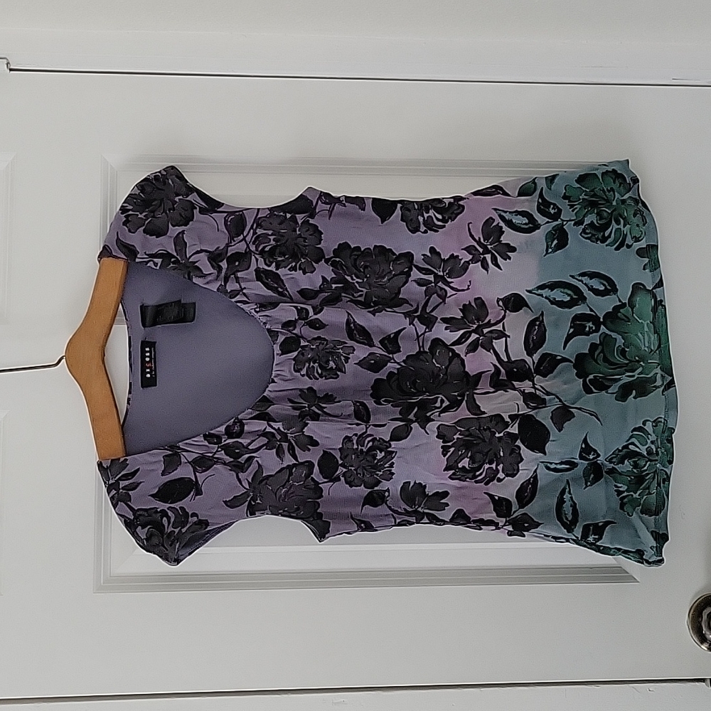 Axcess a Liz Claiborne Company Floral blouse size L